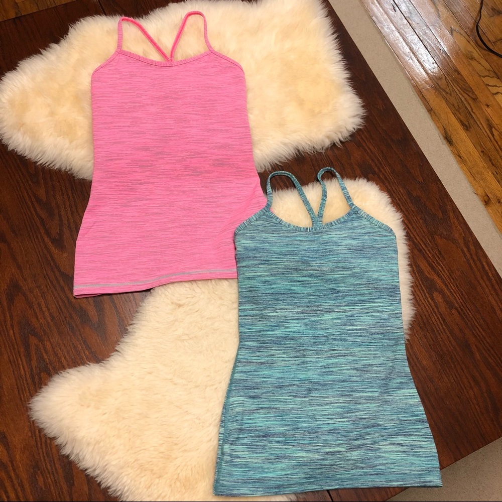 LIKE NEW Lululemon tank bundle (BRA CUPS INCLUDED)